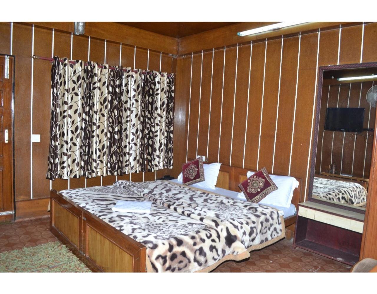 Hotel Rock Stone Mussoorie Zewnętrze zdjęcie